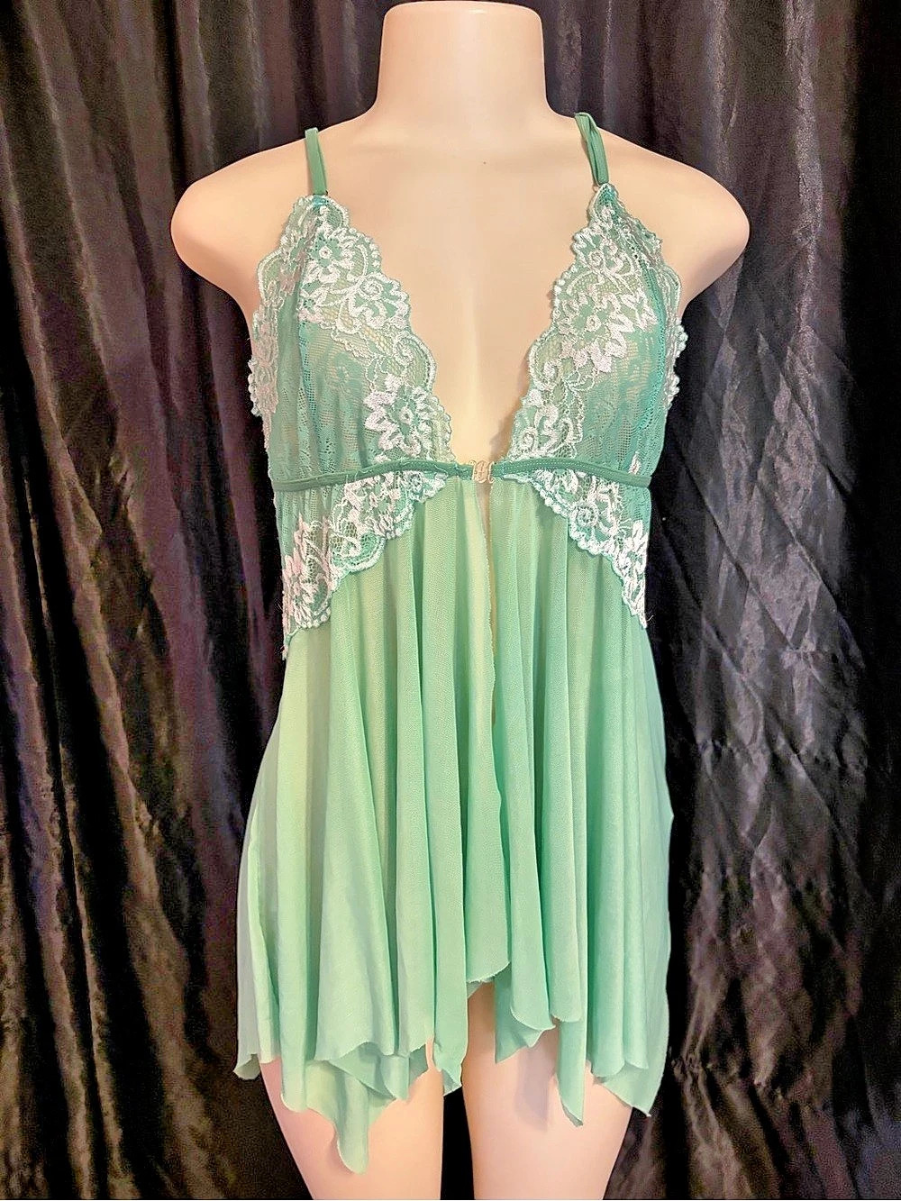 Lace Trim Babydoll Chemise in Green Size Medium